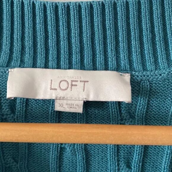 Ann Taylor Loft Green V-Neck Sweater X-Large - Picture 3 of 4